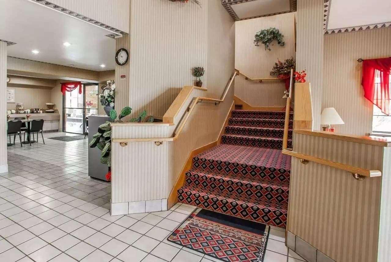 Baymont Inn & Suites By Wyndham Mukwonago Esterno foto