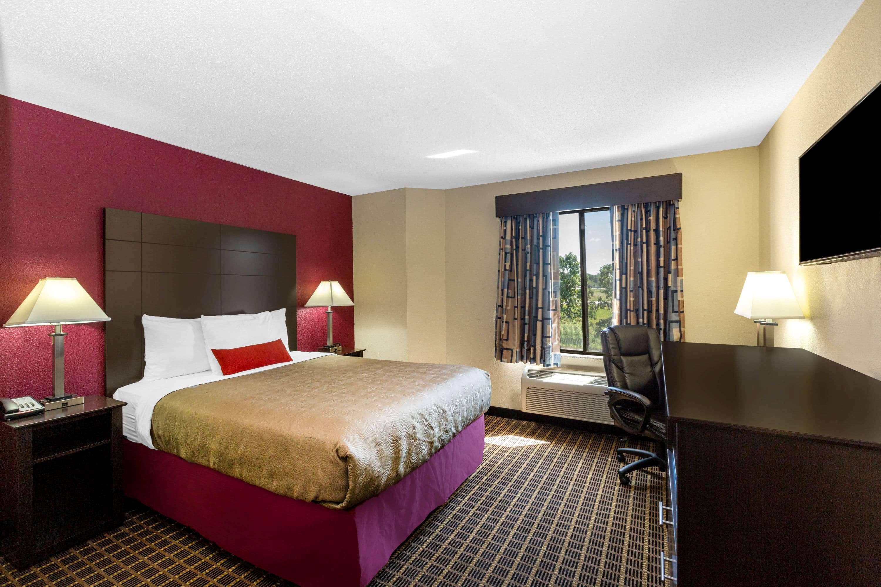 Baymont Inn & Suites By Wyndham Mukwonago Esterno foto